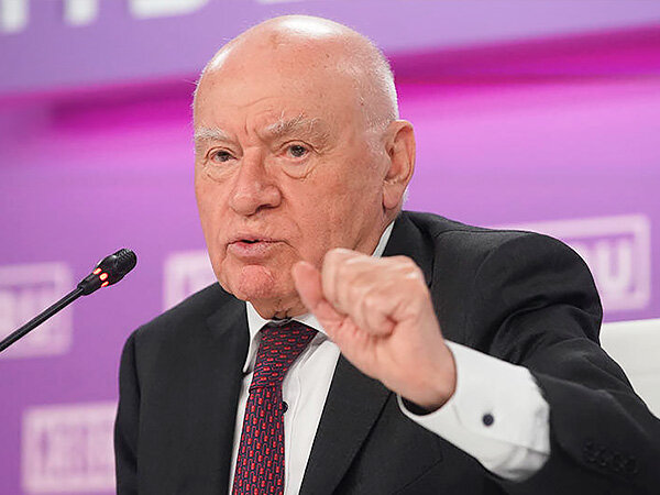 Бокерия Лео Антонович считается одним из лучших нейрохирургов мира. Он автор уникальных хирургических техник, которые используются во всём мире.