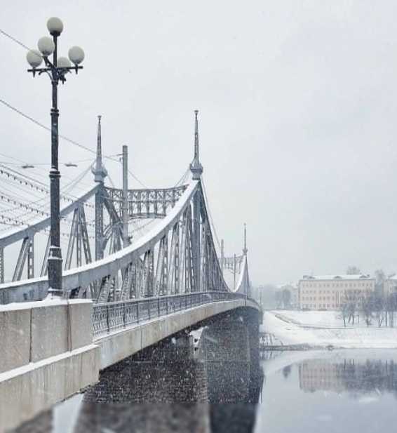 Река Волга и Староволжский мост