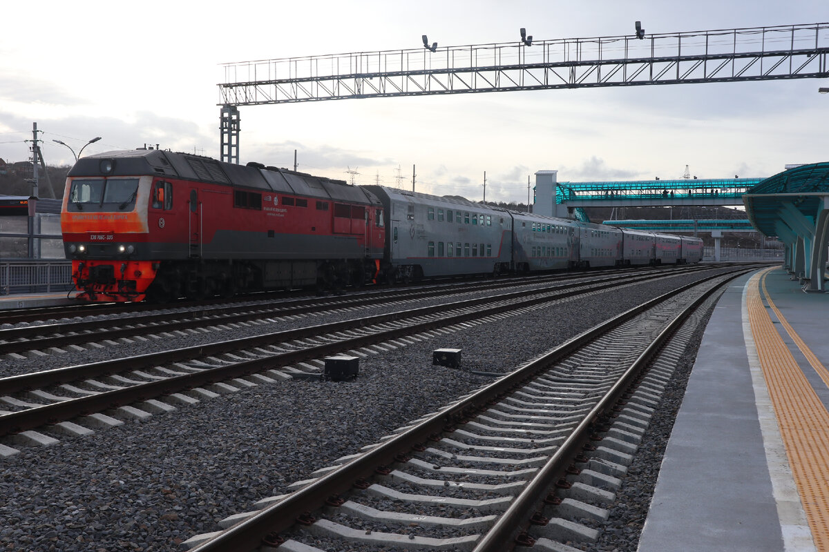 Вот такой состав из двухэтажных вагонов на несколько дней станет вашим вторым домом!