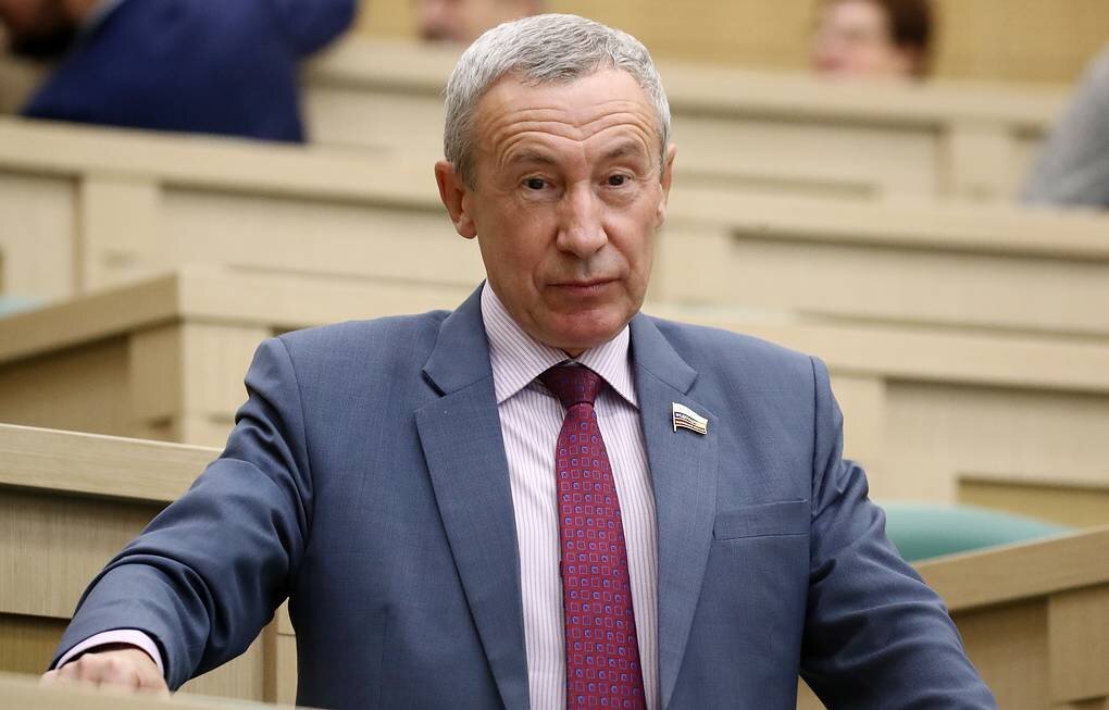 Заместитель председателя комитета по иностранным делам Совета Федерации РФ Андрей Климов / © Валерий Шарифулин/ТАСС