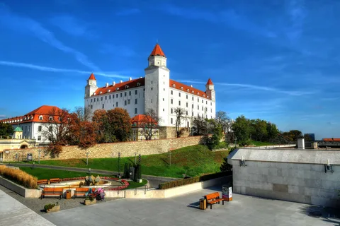 Братислава.