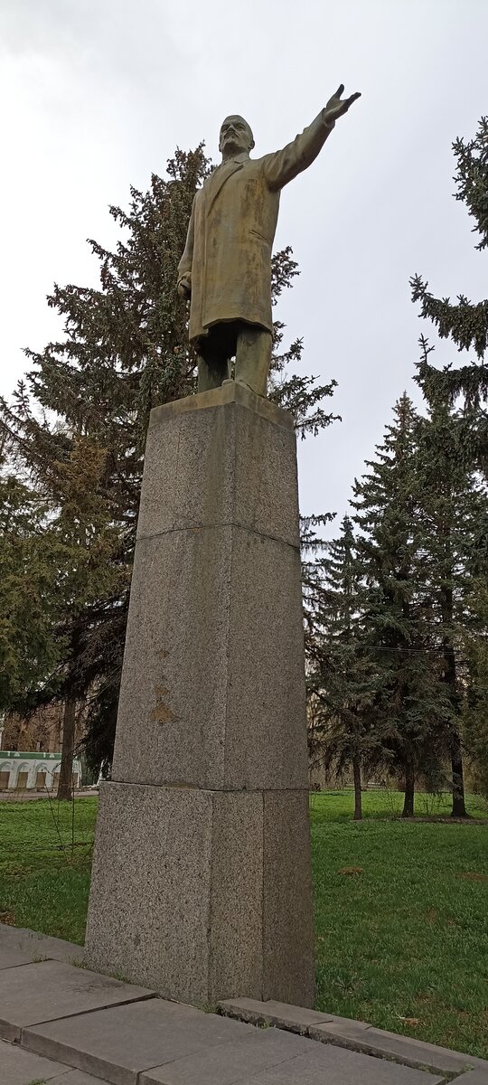 Ленин в торговых рядах