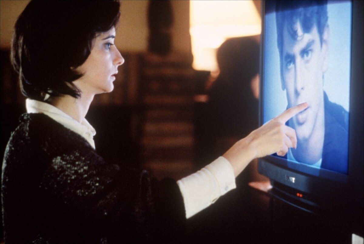 shot from "Tesis"/1996/Alejandro Amenabar/kinopoisk.ru