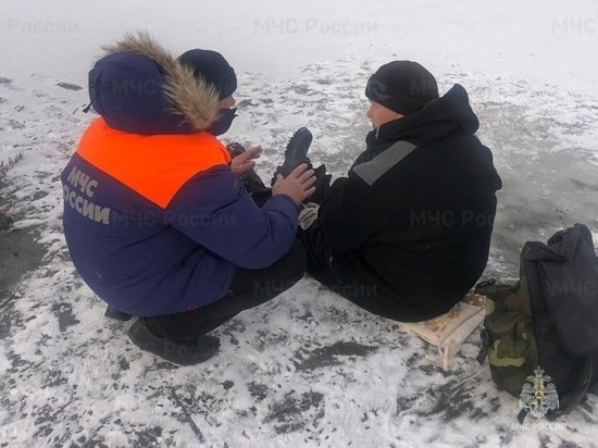     Уплывшего на льдине рыбака спасли в Хабаровском крае ФОТО: МЧС Хабаровского края