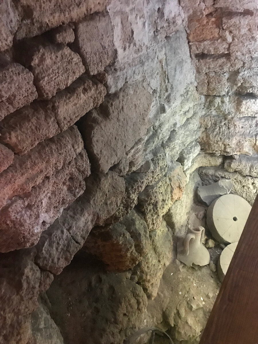 Самая древняя часть ворот.