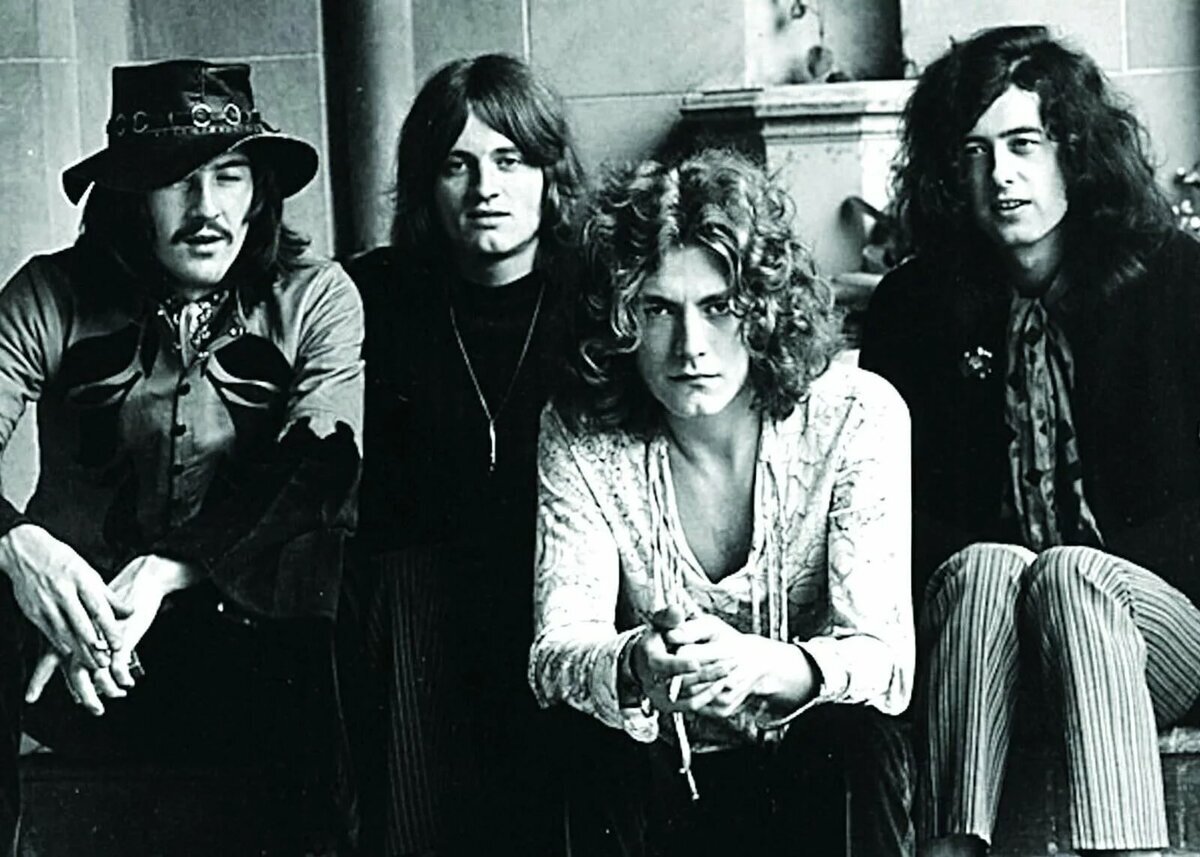 Источник фото https://funart.pro/1272-led-zeppelin-74-foto.html