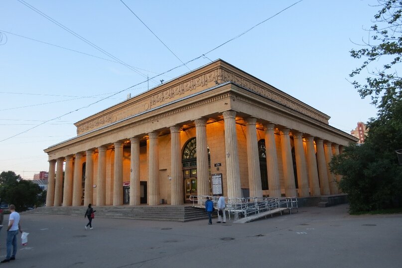 Музей кировского завода. Музей Оранэлы. Театральные курсы Кировский завод.