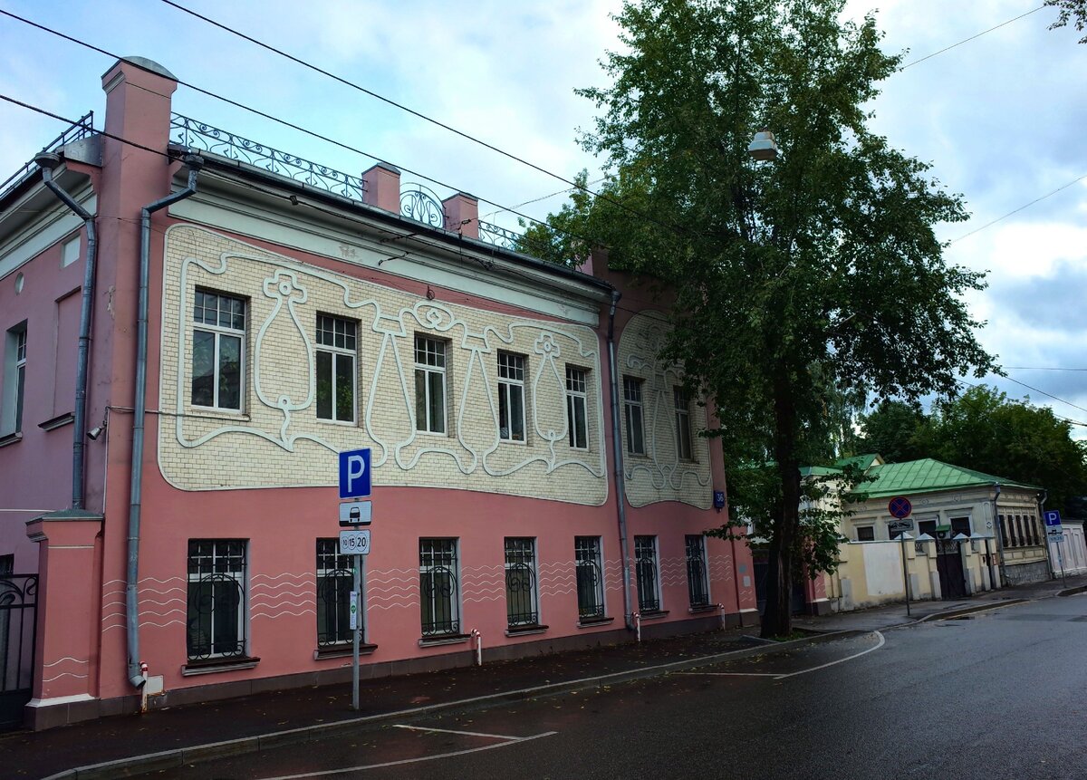 Дореволюционная застройка улицы Солженицына.