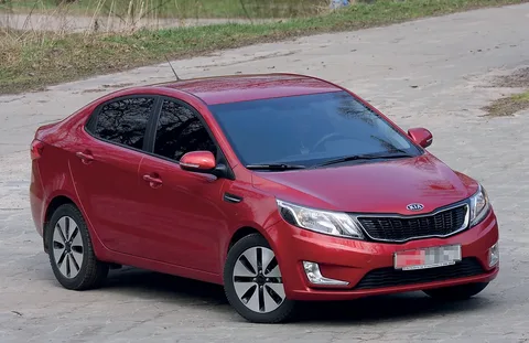 KIA Rio III - поколение рестайлинг (2015 - 2017 года)