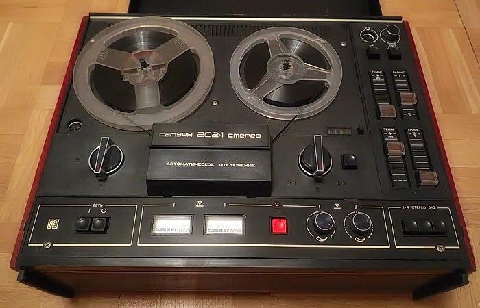 катушечник сатурн 202. магнитофон сатурн катушечный стерео. магнитофон сатурн 202. катушечный магнитофон сатурн 202. сатурн 202 колонки.