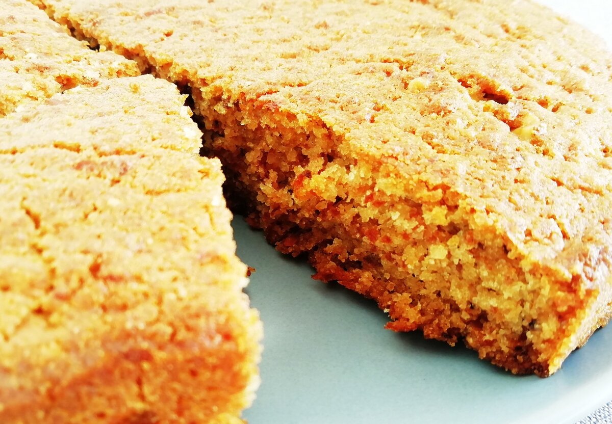 Шарлотка с тёртым яблоком без яиц.