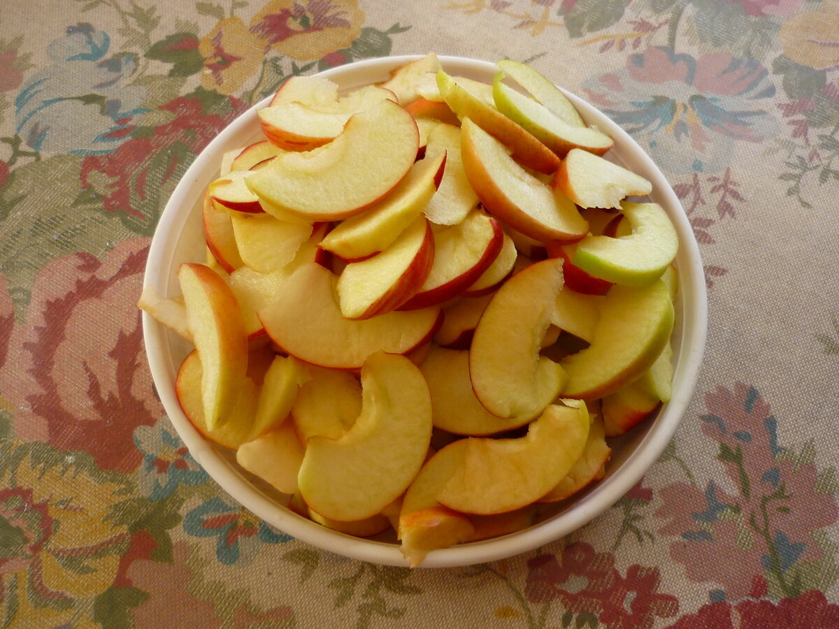 Готовим осенний яблочно-банановый пирог