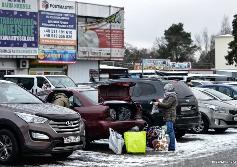 Белорусы на закупах в Польше