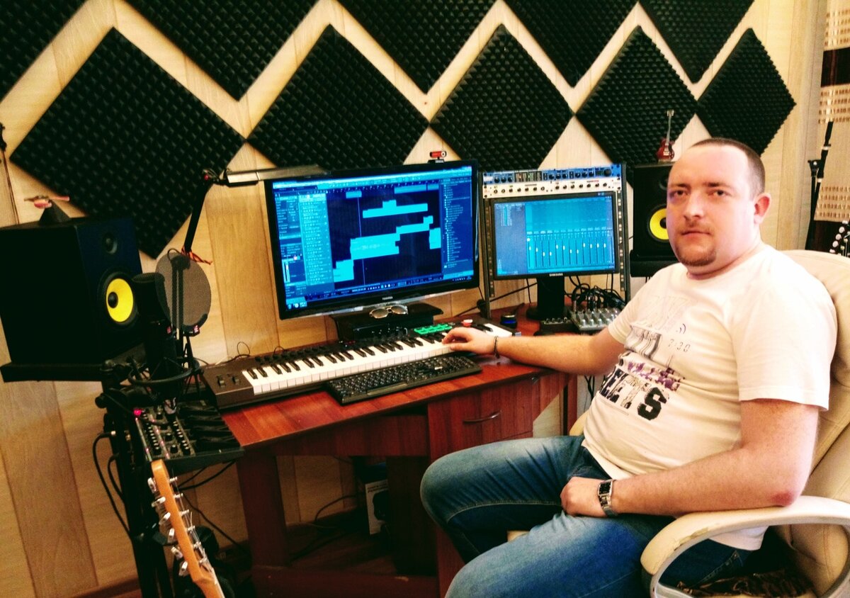 Сергей мошков звукорежиссер. Игорь матвиенко. Владимир виноградов звукорежиссер. Звукорежиссёр. Композитор звукооператор.