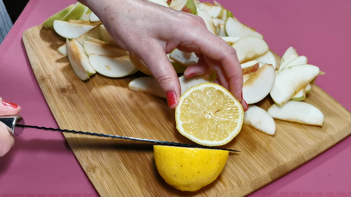 Пирог с яблоками