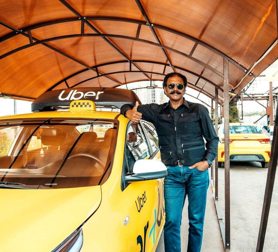 Водитель таксопарка "Волга24"