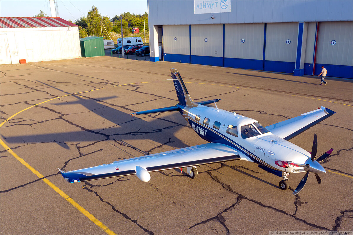 Bell-204 азимут аэродром. Аэродром азимут новотитаровская. Аэродром азимут краснодар. Аэродром азимут. Bell-204 азимут аэродром.