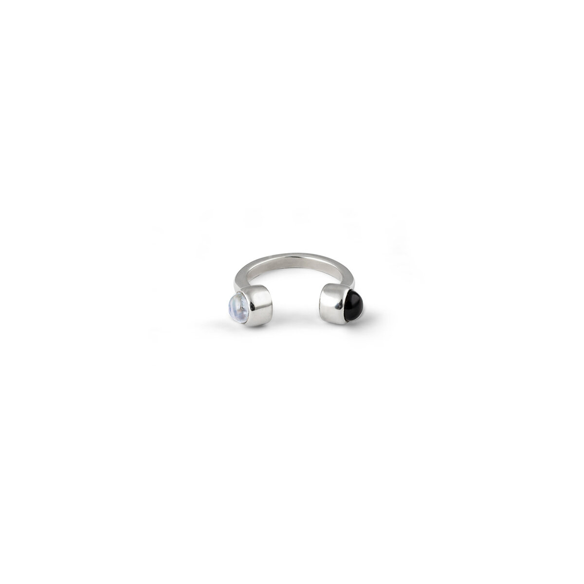 Wishes Come True Кафф из серебра с ониксом и лунным камнем, 2500 р.