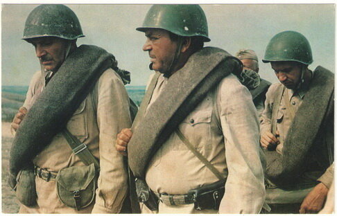 Стрельцов - В. Тихонов, Звягинцев - С. Бондарчук.