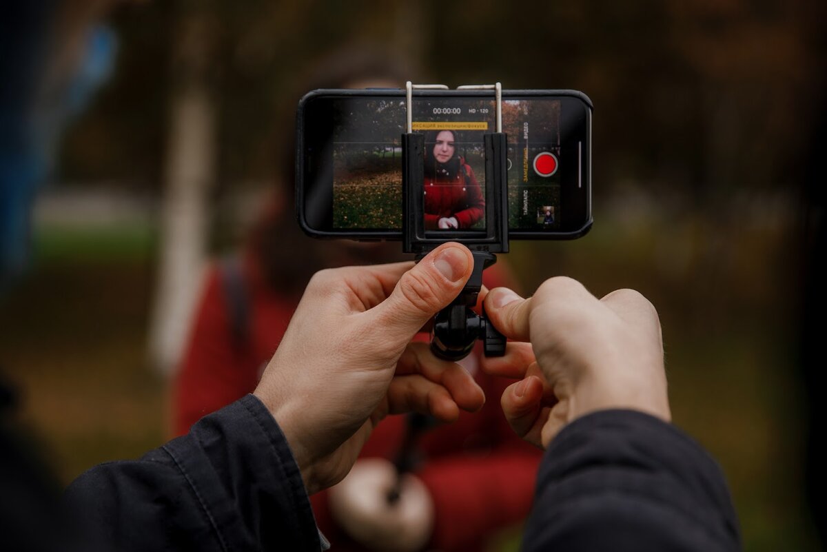 Фотография с видео на телефоне. Видеосъемка на телефон. Съемка на айфон. Мобильная видеосъемка. Профессиональная съемка на телефон.