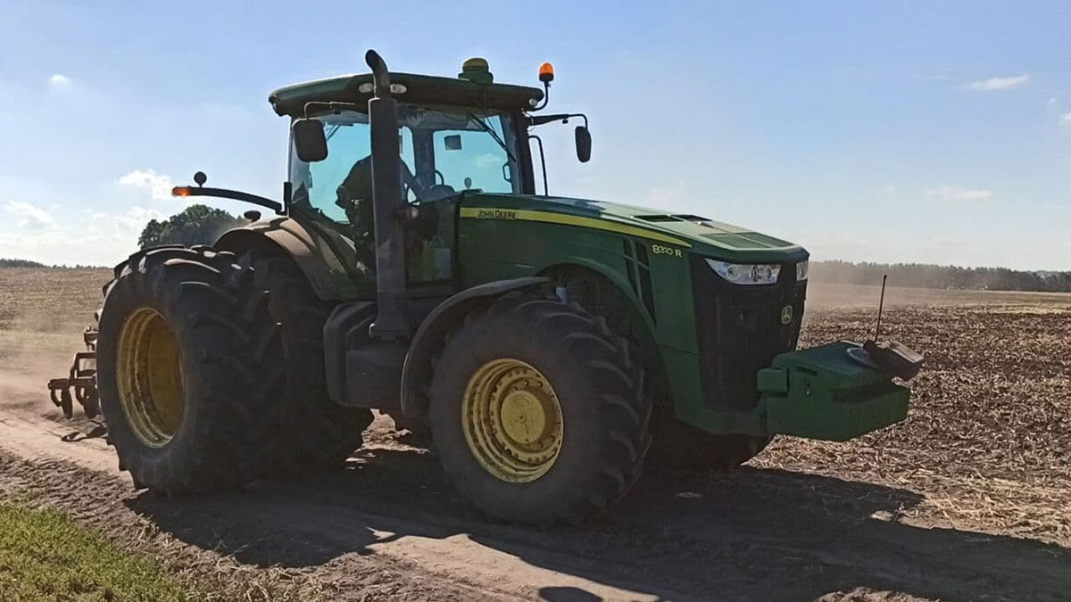 John Deere 8310R