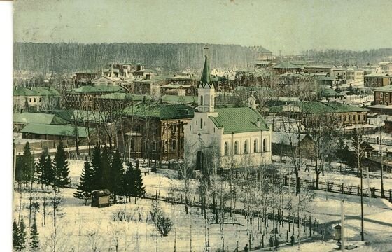 Лютеранская церковь и Верхняя Елань. Вид с Троицкого собора. Открытка издательства «Грамберг в Стокгольме» (издана в начале XX в.) 