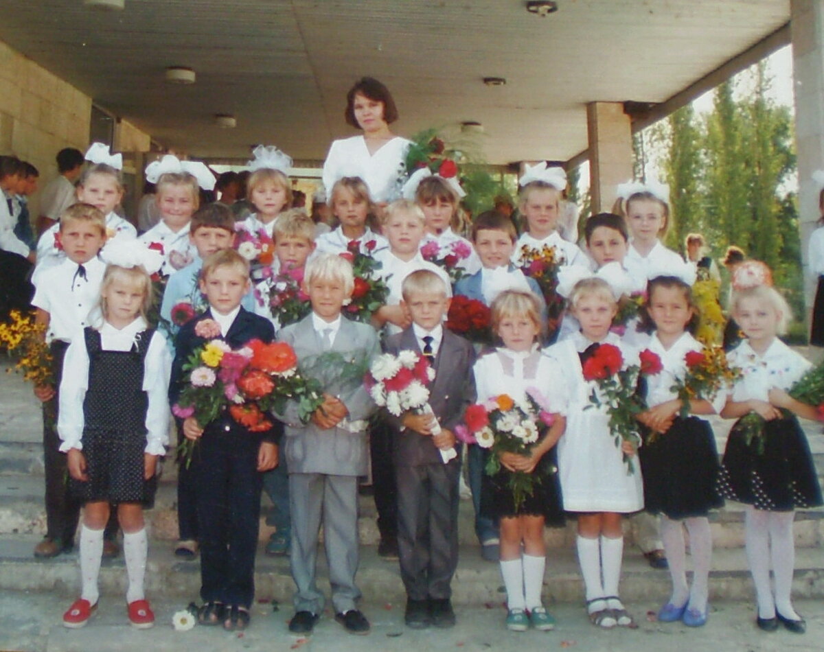 я и мои первоклашки. 1994г