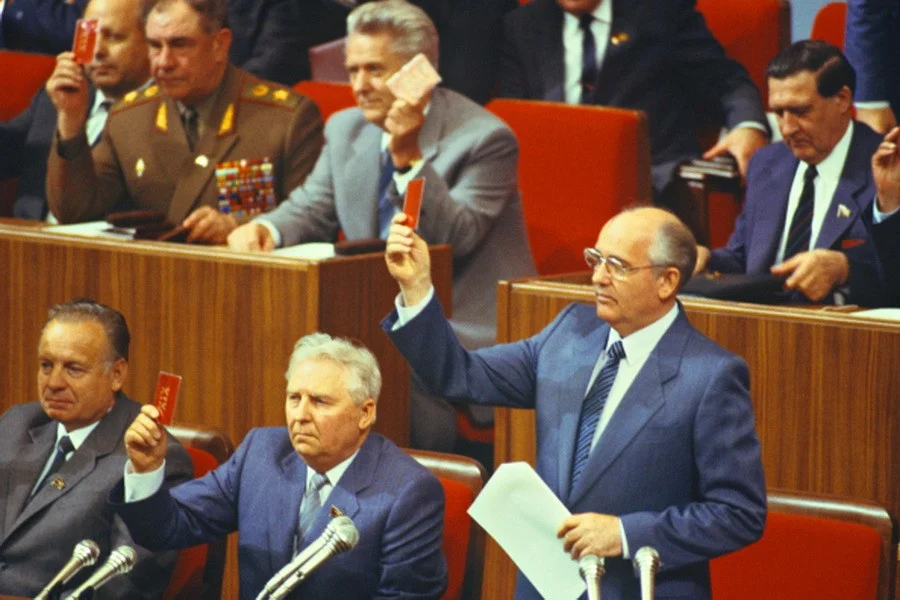 Генеральный секретарь ЦК КПСС В 1987. ЦК КПСС Горбачев. Всесоюзная Партийная конференция 1988. Горбачев 1988.