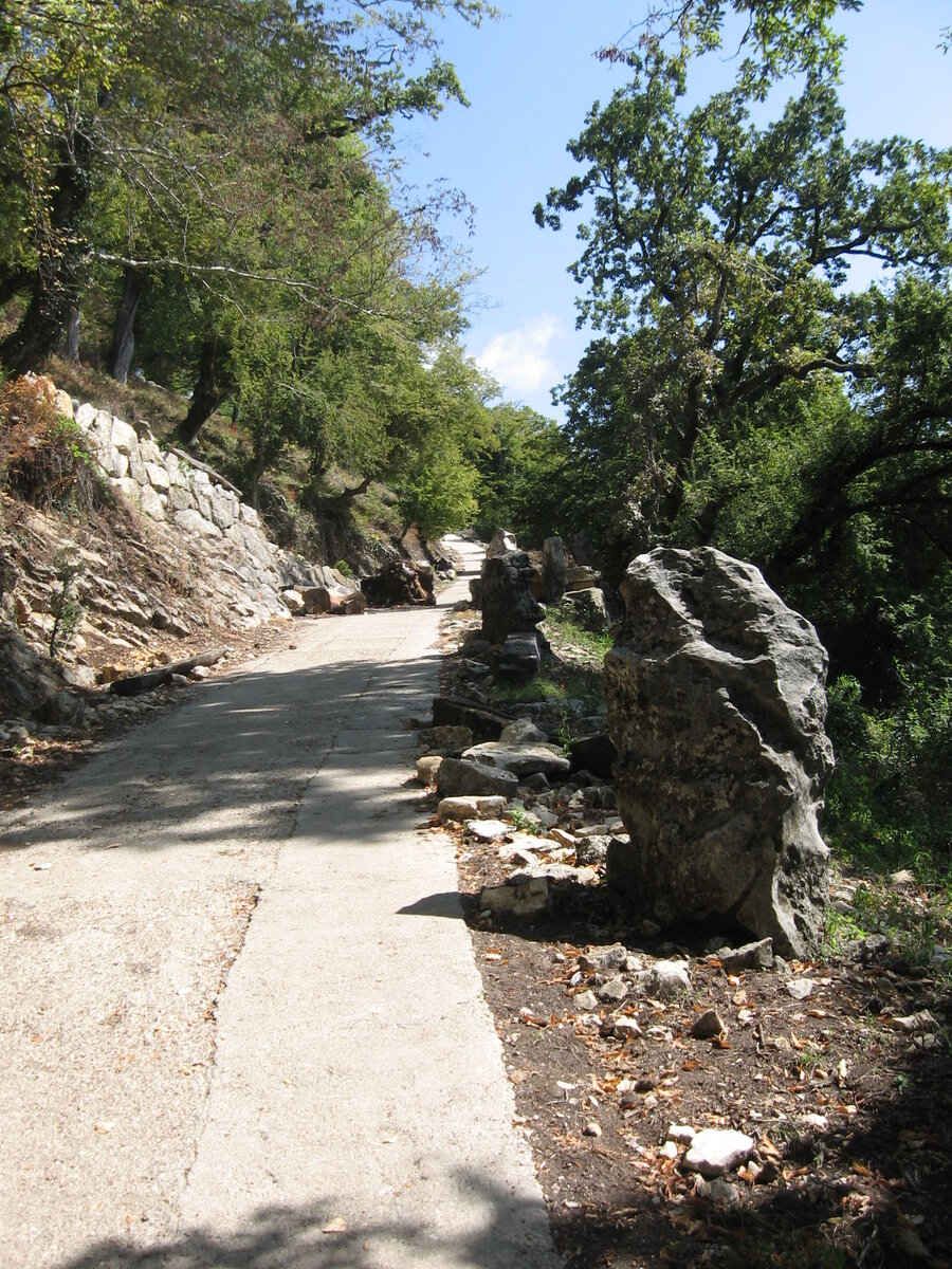 Личное фото автора статьи начало восхождения на Иверскую гору