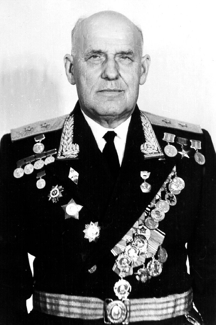 Советский конструктор артиллерийских систем Федор Федорович Петров (1902 - 1978)