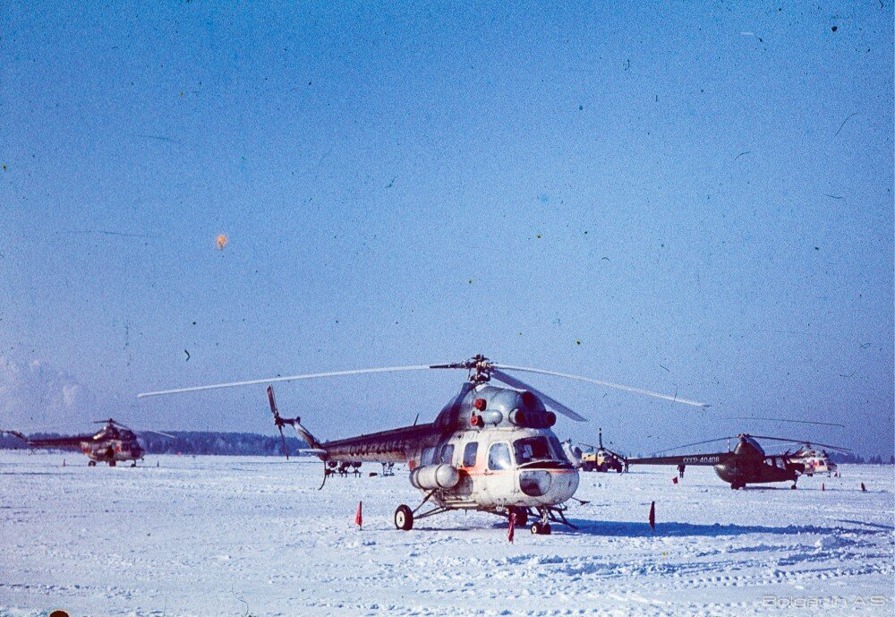 На днях исполнилось 60 лет со дня первого полета вертолёта Ми-2, предлагаю вашему вниманию воспоминания одного из моих читателей.