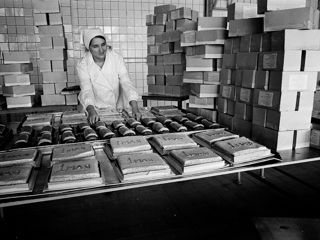 Комбинат хлебобулочных и кондитерских изделий № 3. Валентин Хухлаев, 15 апреля 1965 года, г. Москва, из архива Валентина Хухлаева.