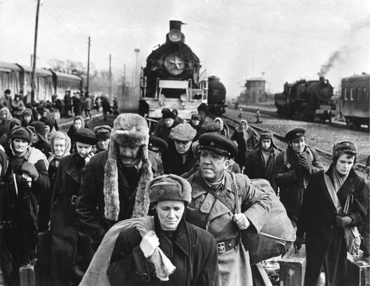 Отношение в СССР к истории: как взорвали старинный замок под Калининградом ради 9 секунд в патриотическом фильме с Никулиным1