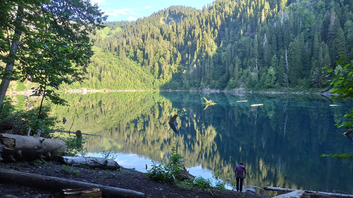 Малая Рица в 6 утра