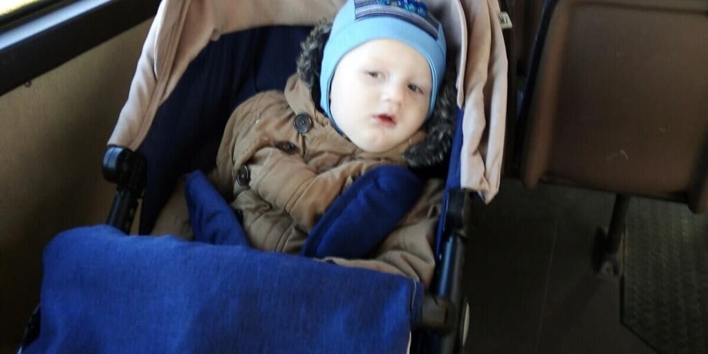 Большой мальчик то уже)