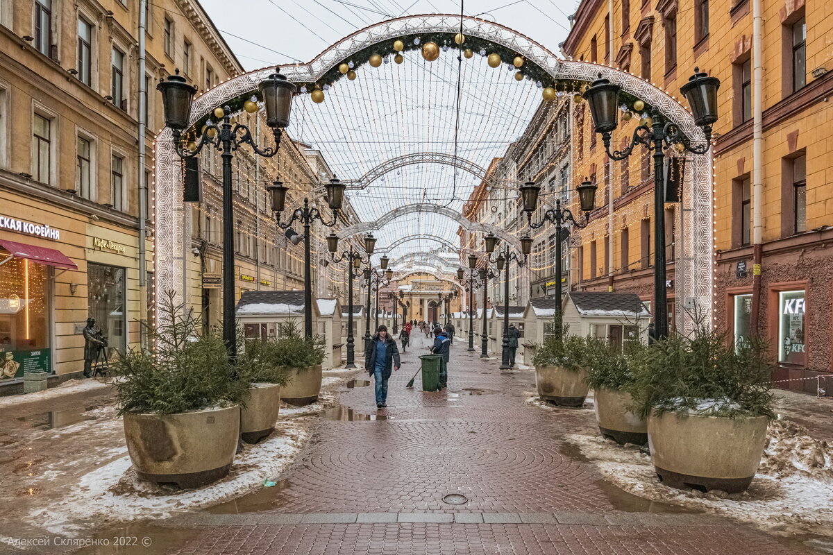 Стоит ли переезжать в Севастополь: плюсы и минусы города