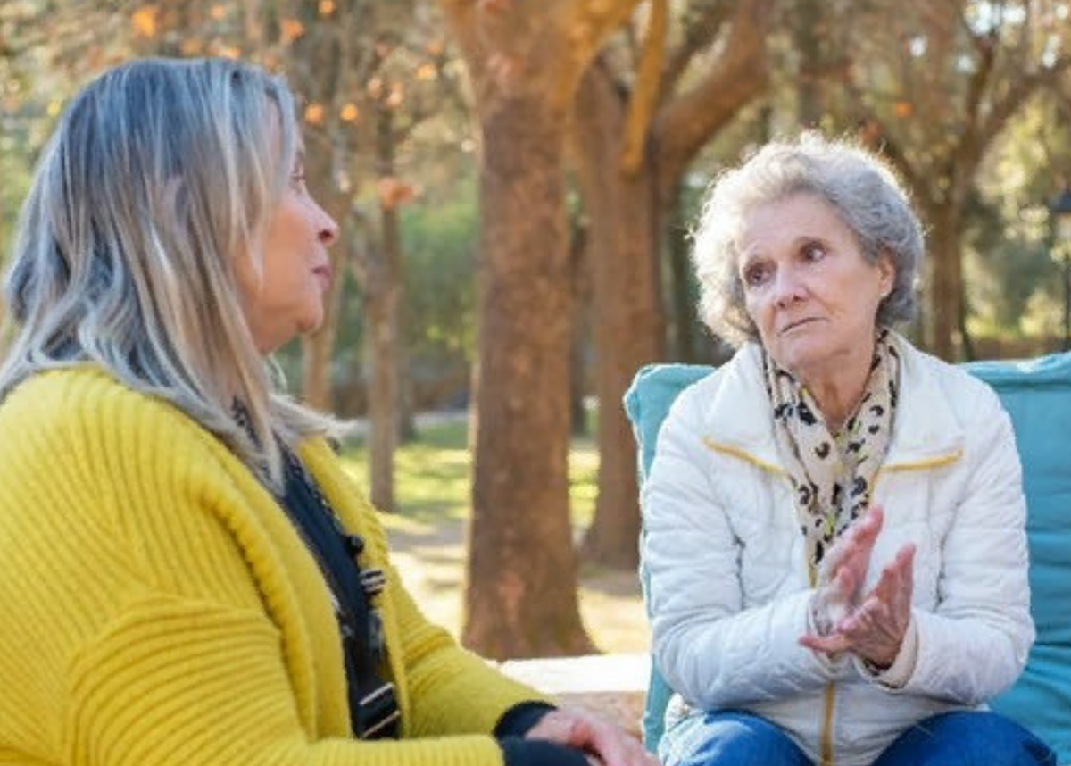 Источник: pexels. Разговор женщин.