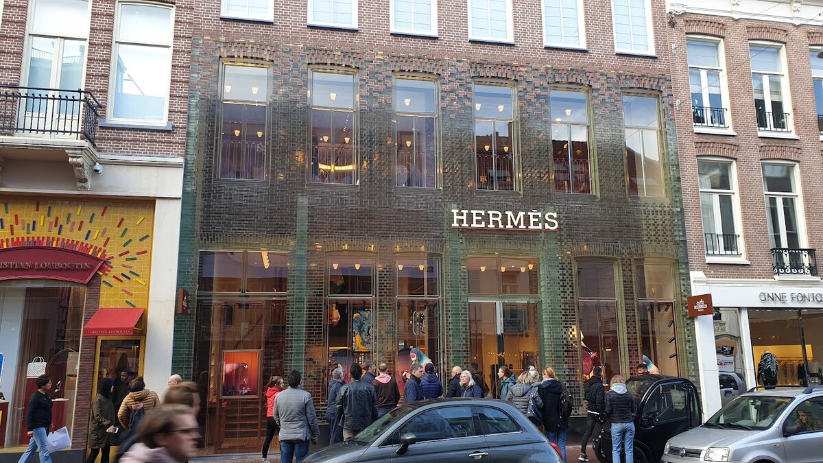 Торговый дом La Maison Hermès. Бутик в Амстердаме.