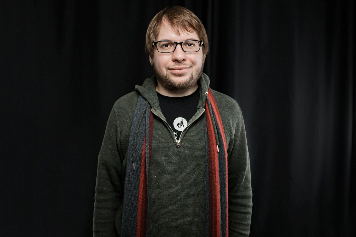 Александр Панчин, биолог, старший научный сотрудник Института проблем передачи информации им. А. А. Харкевича РАН, лауреат премии «Просветитель».