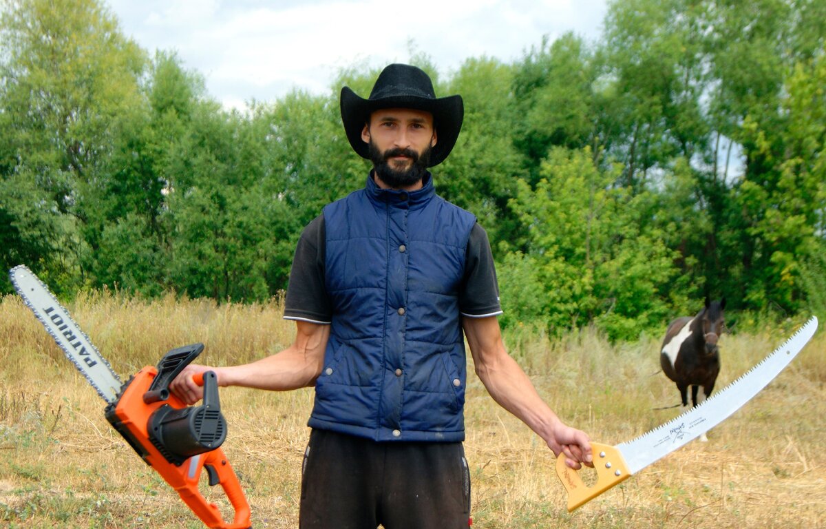 Электропила нервно курит в сторонке! Показываю на что способна ручная ...