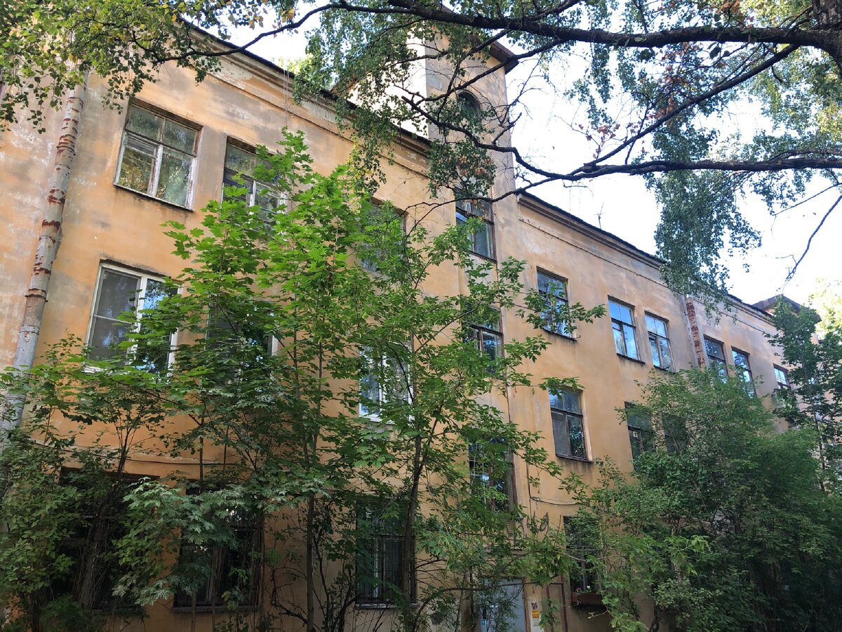 Дом по ул.Жака Дюкло, д.7  Фото автора