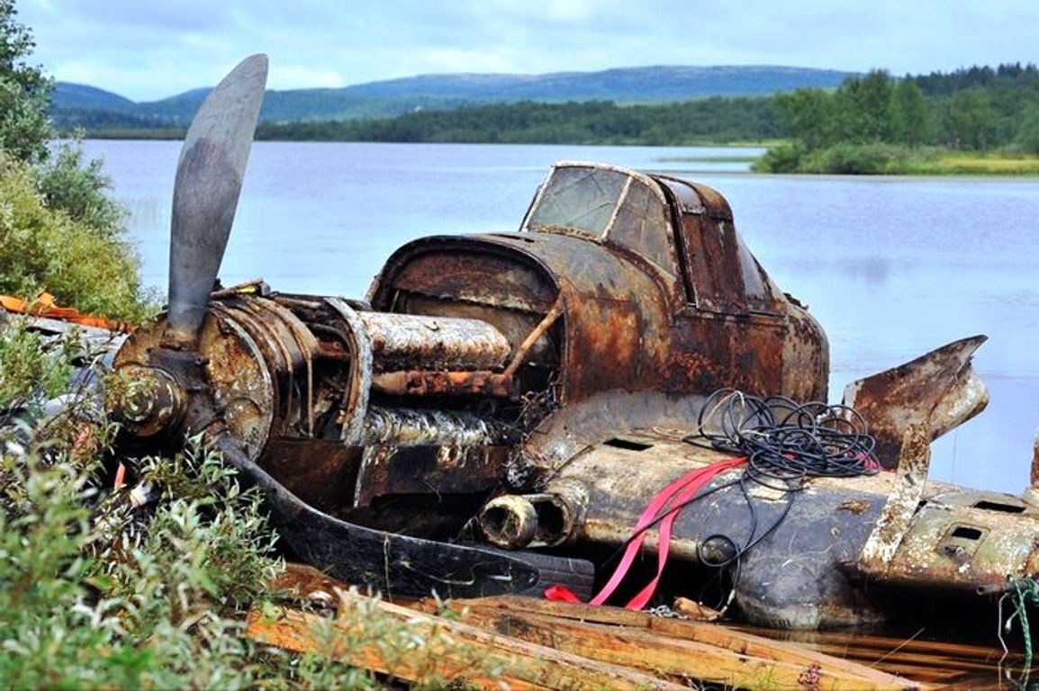 Источник:  https://pikabu.ru/story/vot_yeto_novost_nayden_odnomestnyiy_il2_6086068