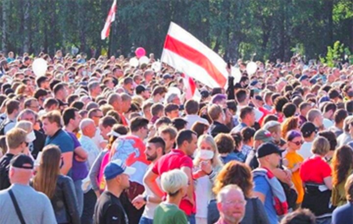 Протестующие 