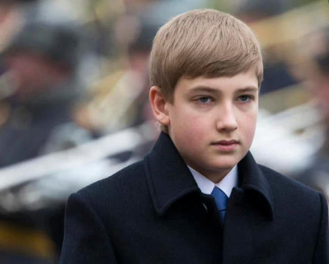 На фото 10 летний Николай Лукашенко