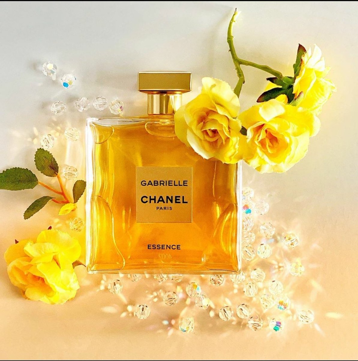 Gabrielle chanel essence. Духи Шанель Габриэль Эссенс. Chanel Gabrielle Essence EDP 100 ml. Chanel Gabrielle 100 мл. Габриэль Шанель Эссенс 50 мл.