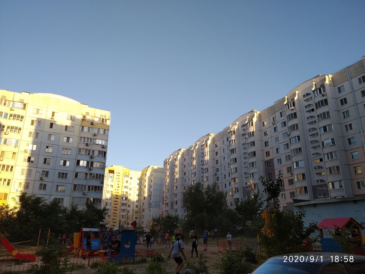 Многоэтажка. Для фона