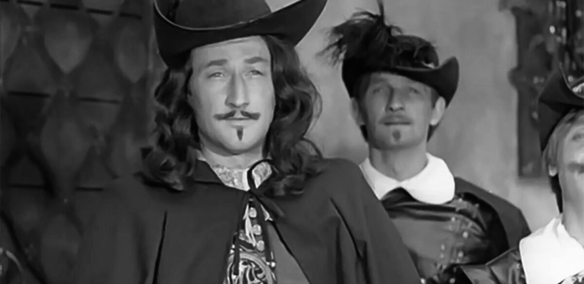 В роли графа Рошфора, кадр из фильма