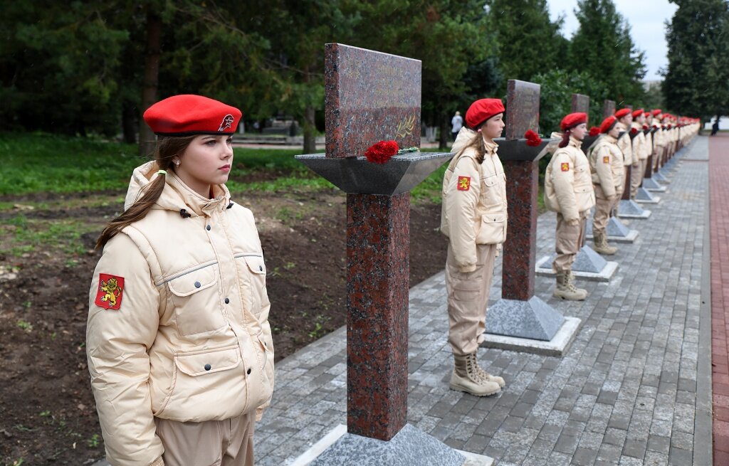 Мемориал "Аллея Героев" во Ржеве