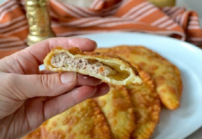 Как приготовить вкусные и сочные чебуреки с мясом — пошаговый рецепт с подробными фотоинструкциями