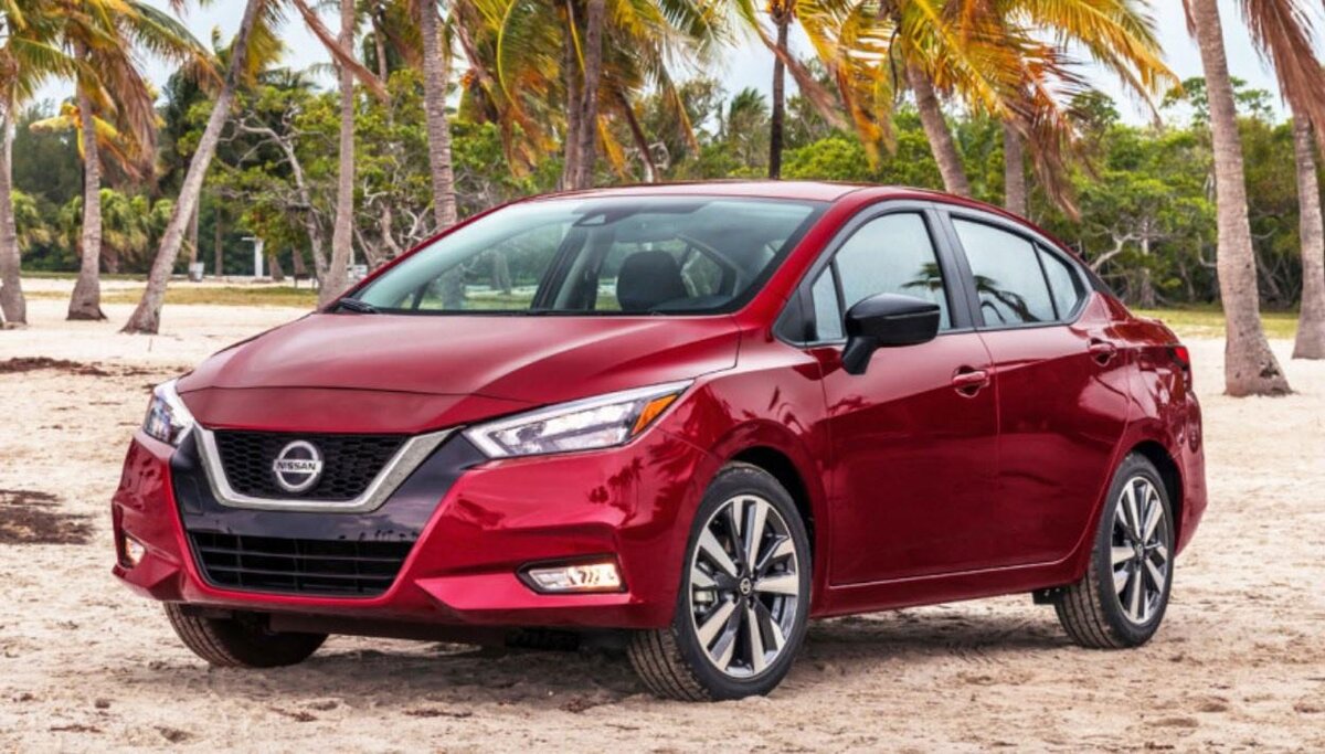 Nissan Versa в пересчете на рубли стоит 2.630.000 руб. Очень дорого!